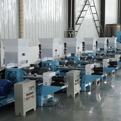 Młynki do peletek na dużą skalę Młynki od 3 do 12 mm 0,4 kW Moc podawania