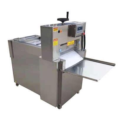 Krajalnica do mrożonego mięsa 550 kg / h W pełni automatyczna maszyna do cięcia kurczaka o grubości 20 mm