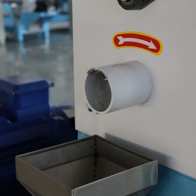 500 kg / H Maszyna do produkcji peletek do małych ryb 2,2 kW Moc cięcia