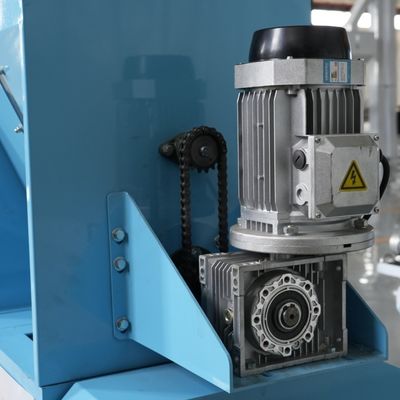 Pływająca maszyna do wytłaczania peletów typu suchego 120-150 kg / h