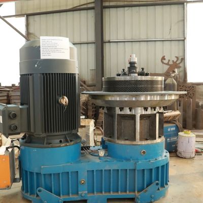 Pasza małe młyny peletowe do użytku domowego 600 kg / H 400 kg / H Przyjazny dla środowiska