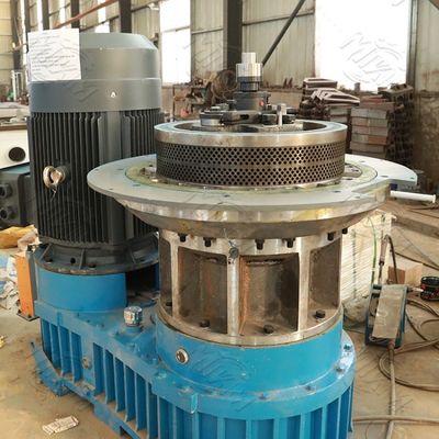 Lucerna Bagasse Biopaliwo Plastikowa maszyna do produkcji peletów 5000 kg / H 2 mm