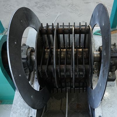 Karma dla zwierząt domowych Sprzęt do przetwarzania peletów z łusek ryżowych do małych pasz bawełnianych łodyg Trawa