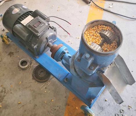 Maszyna do mielenia peletu z biomasy trocinowej 200kg/H